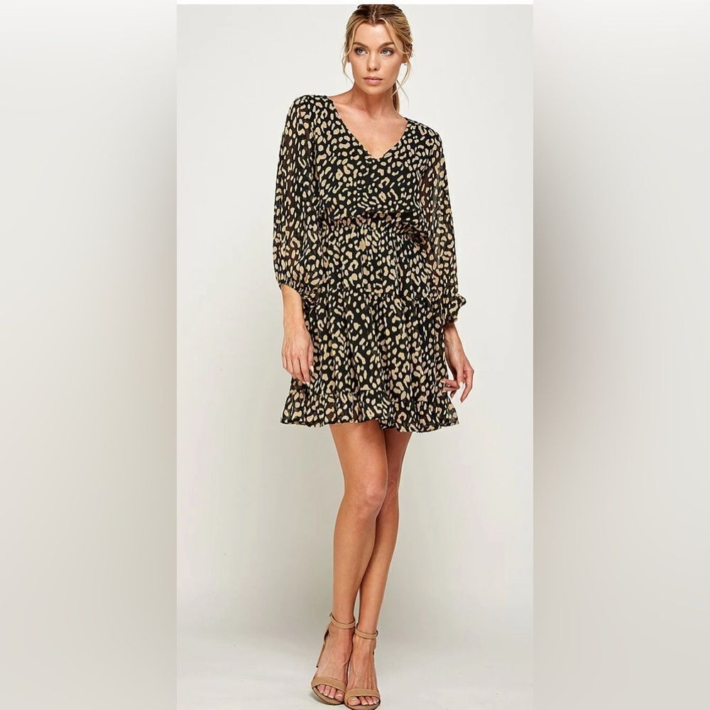 Caramela Womens Leopard Flare Sleeve Mini Dress  size M